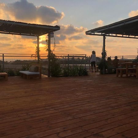 Atlit Rooftop Glamping Esterno foto